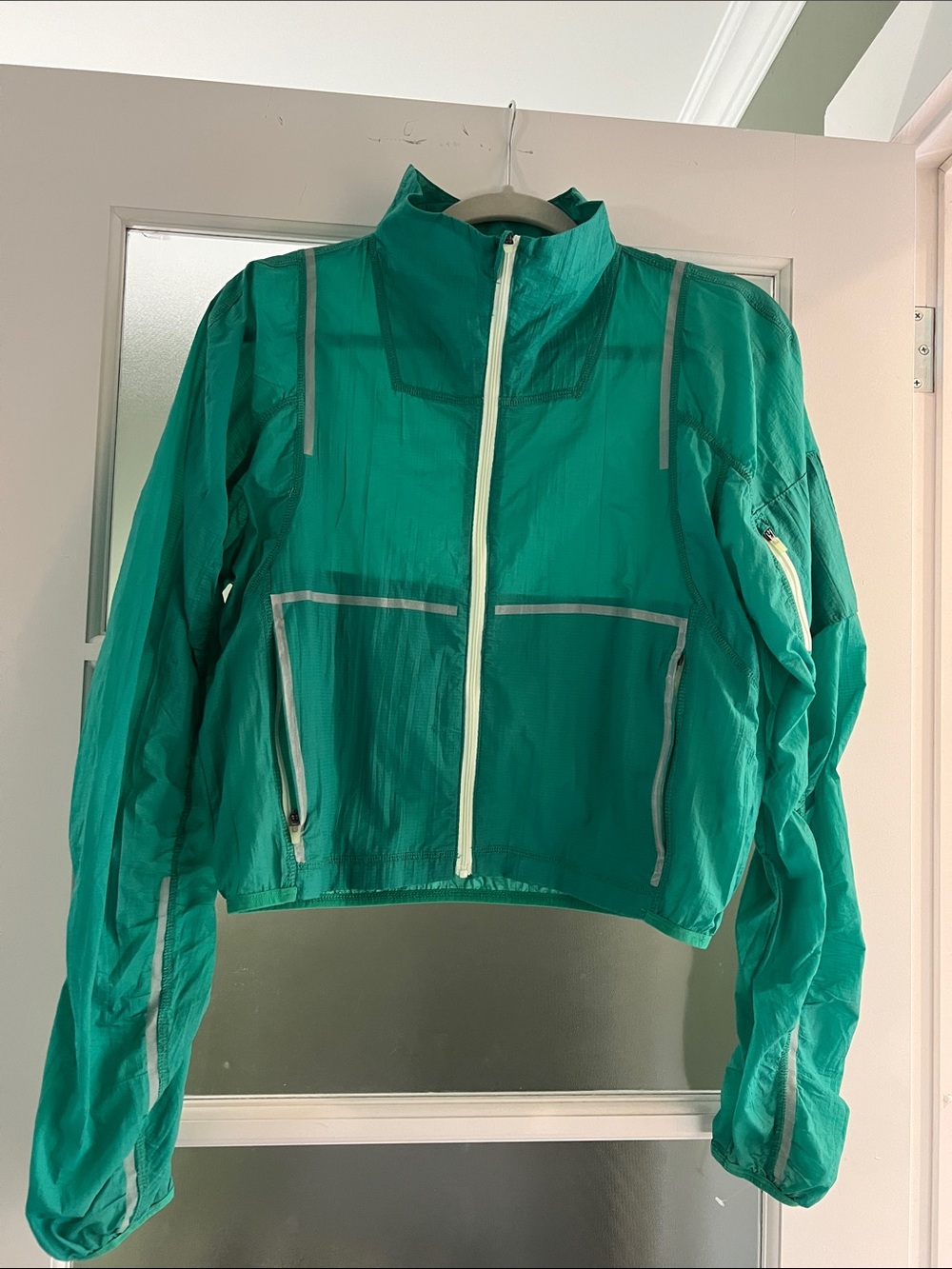 Free People Movement Green Windbreaker Travel Packable Jacket Size XS